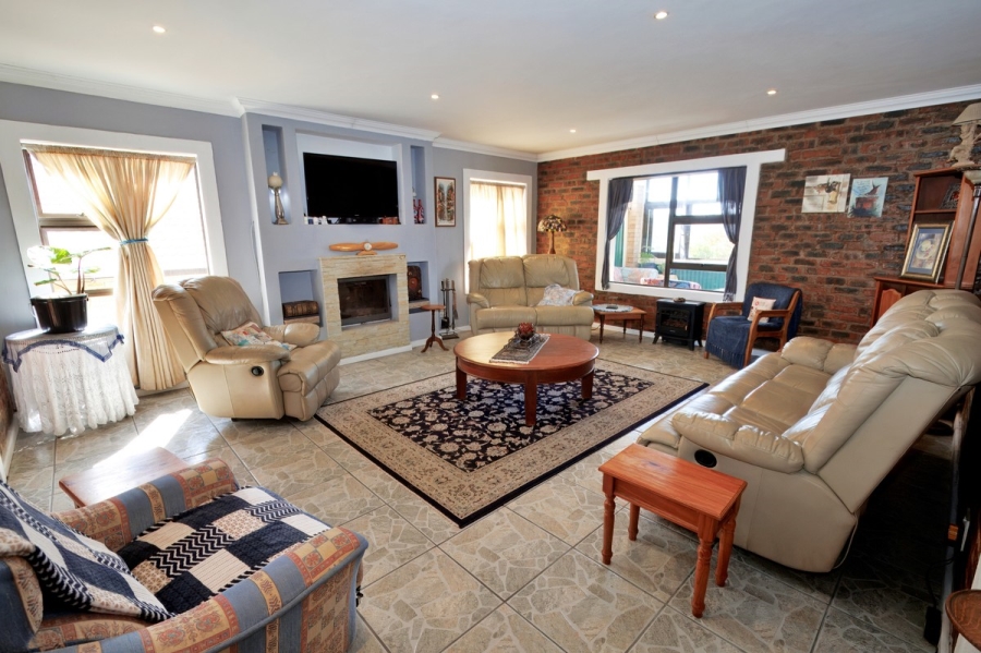 4 Bedroom Property for Sale in Stilbaai Wes Western Cape
